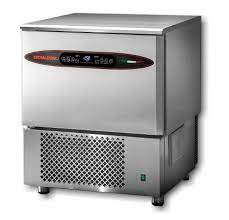 Šokový schladzovač  / zmrazovač  5xGN 1/1 alebo 600/400mm