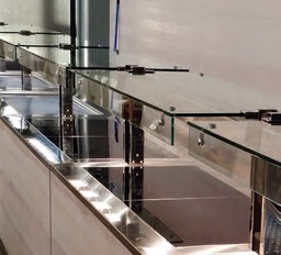 [SUPPC3-SUPSVSFRY3SB-SUPIRS3] Výdajný ohrevný stôl so zákrytom a so sklokeramickou doskou